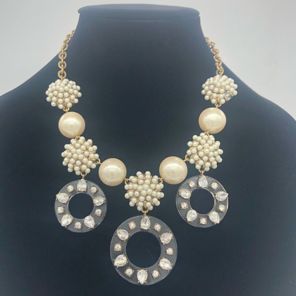 Ann Taylor Statement Necklace Circular Ball
